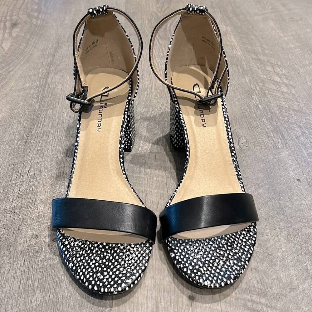 New CL by Laundry Blocked Heel Ankle Strap Sandal Heels - Picture 3 of 9